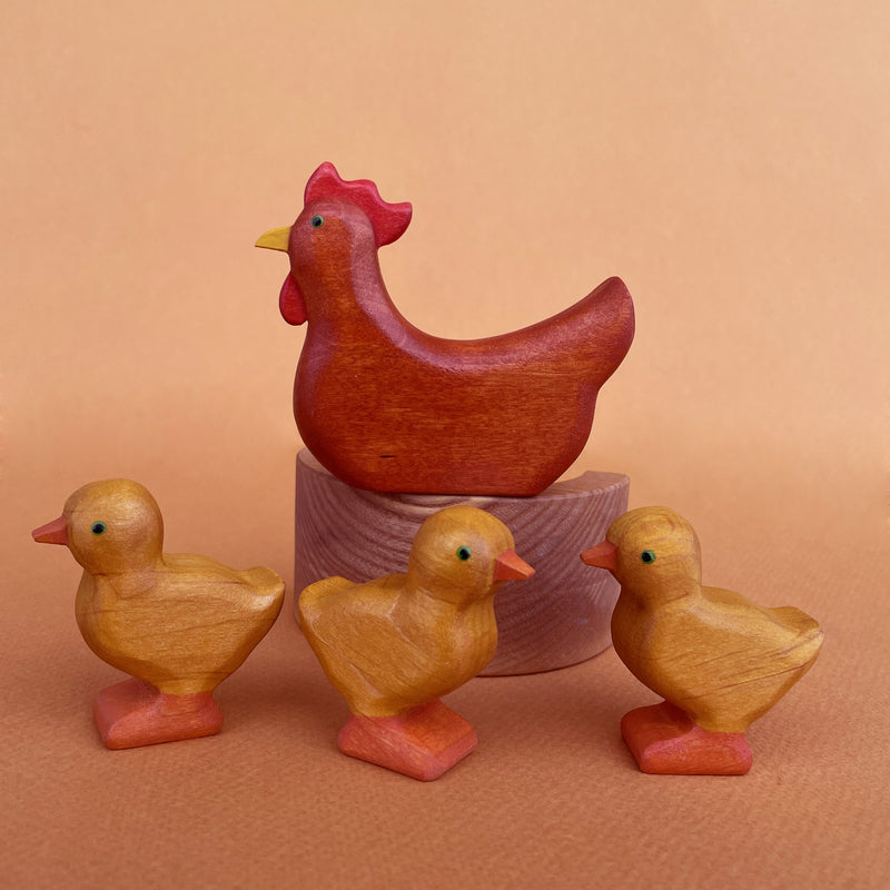 Wooden Chicken - Laying