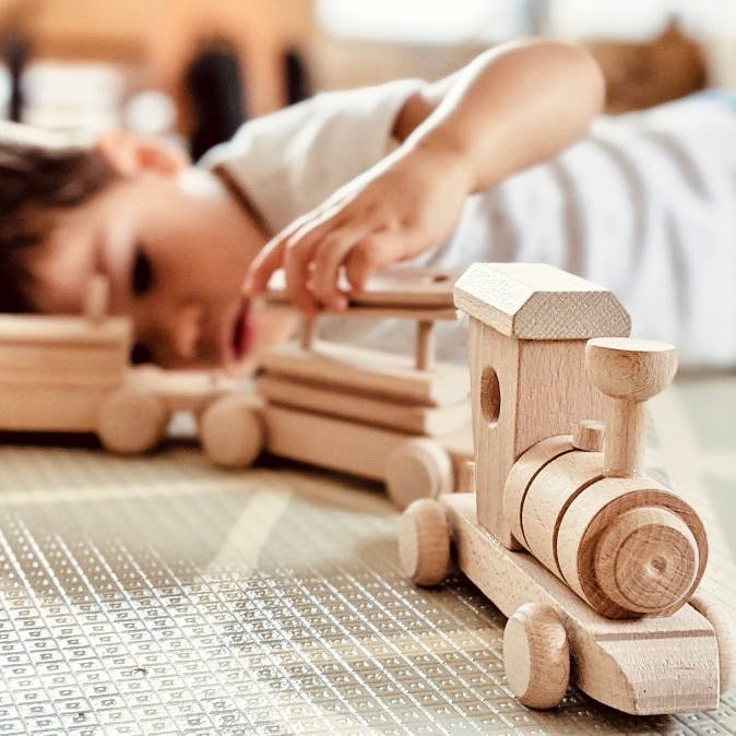 Wooden Toy Cargo Train Set - Thomas