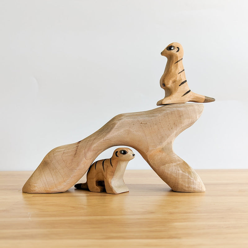 Wooden Meerkat - Crouching