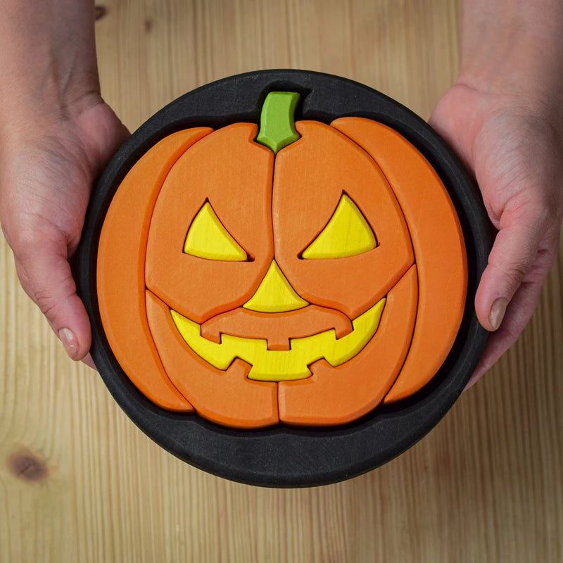 Round Halloween Puzzle - Black