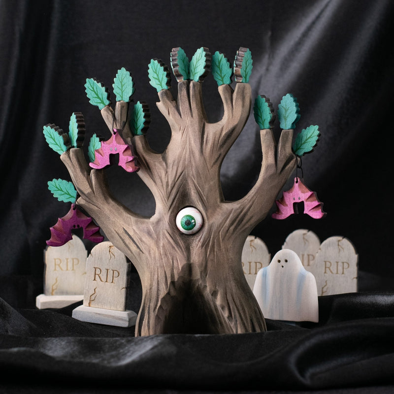 Wooden Watching Oak Tree - Green (Pre-Order)