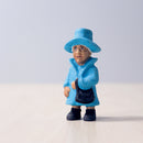 Wooden Queen & Bear Set - Collectible